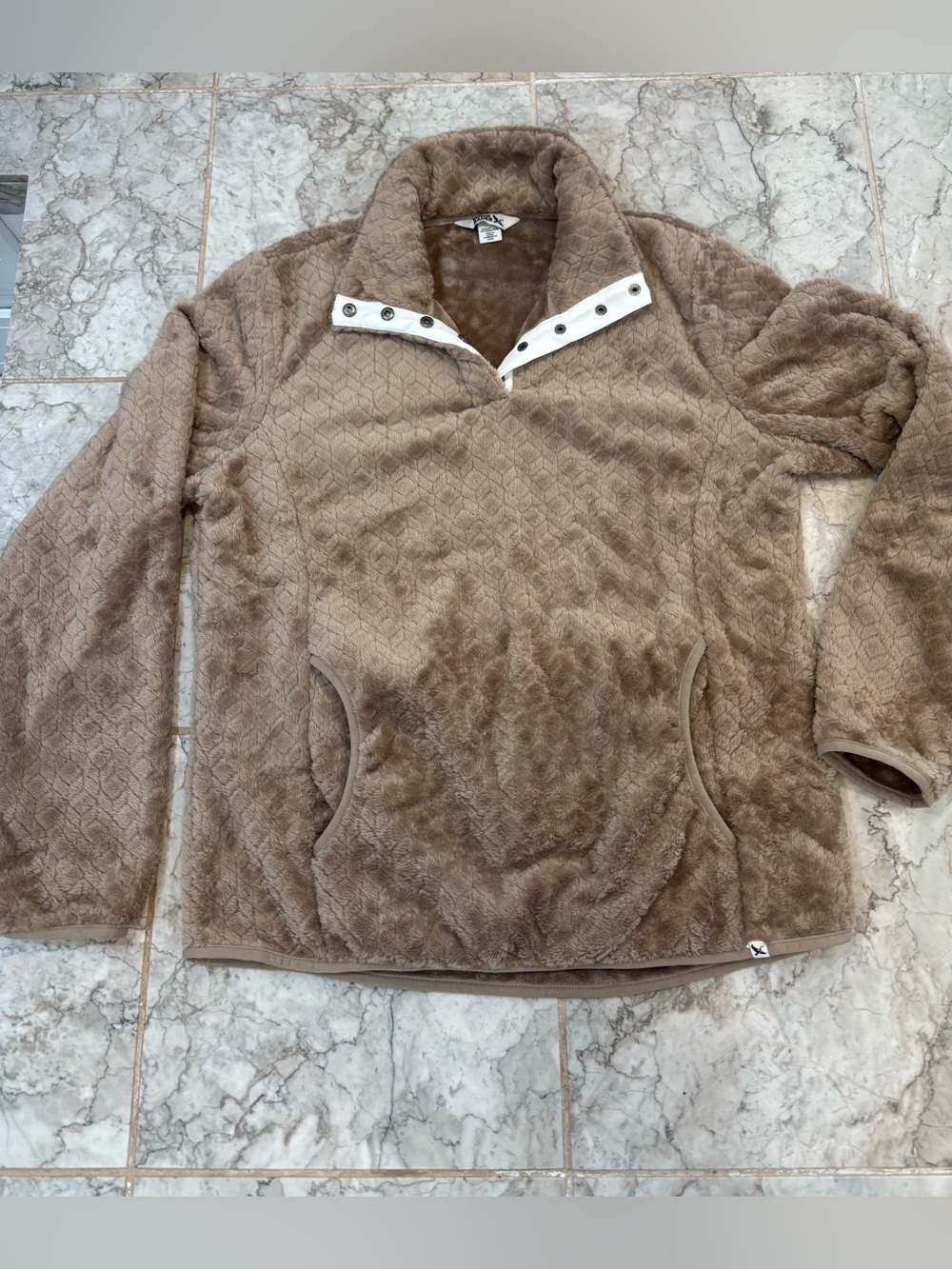 Eddie Bauer Eve Snap Fuzzy Soft Winter Pullover Sweatshirt Tan Women’s Medium